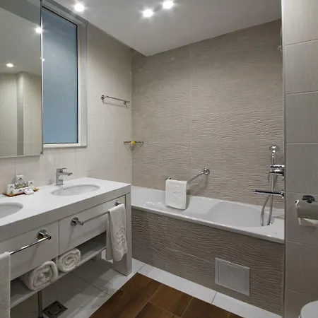 Maritim Paradise Blue Hotel 5*