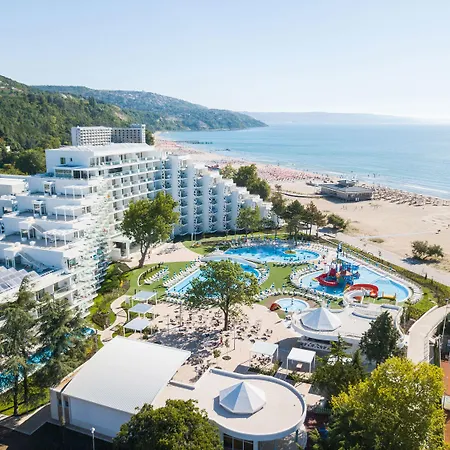 Maritim Paradise Blue Hotel