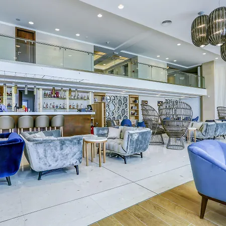 Maritim Paradise Blue アルベナ