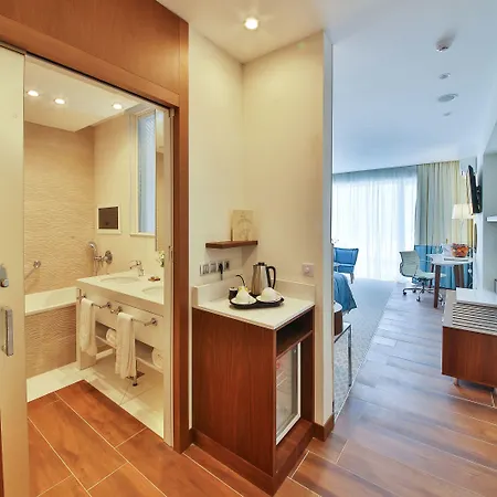 Maritim Paradise Blue Hotel 5*
