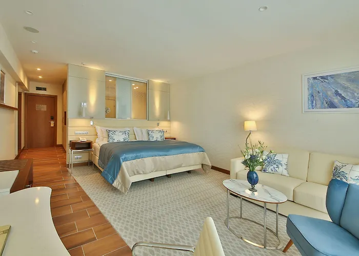 Maritim Paradise Blue Hotel 5*