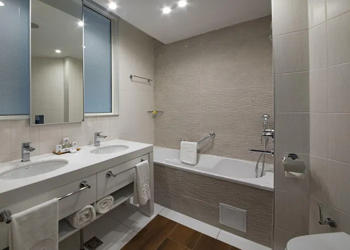 Maritim Paradise Blue Hotel 5*