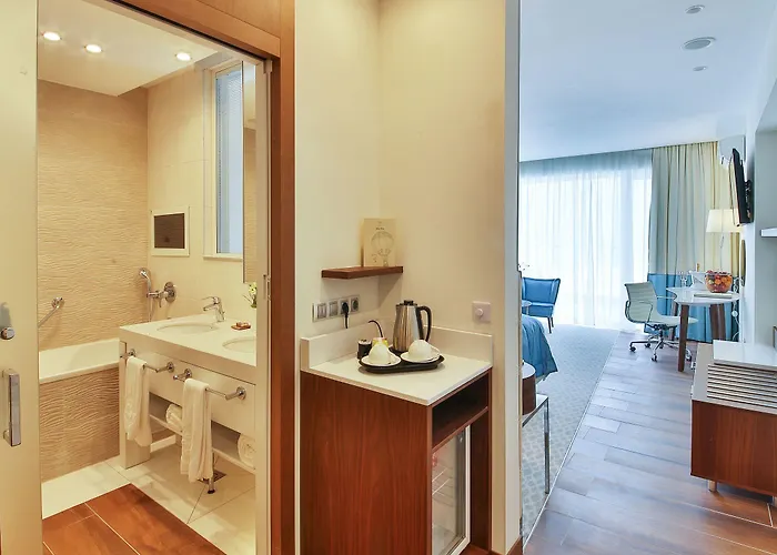 Maritim Paradise Blue Hotel 5*